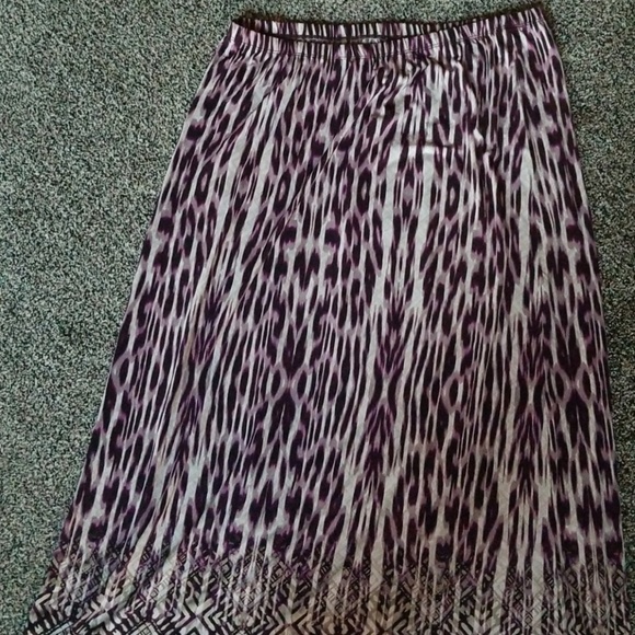 Skirt - Picture 1 of 2